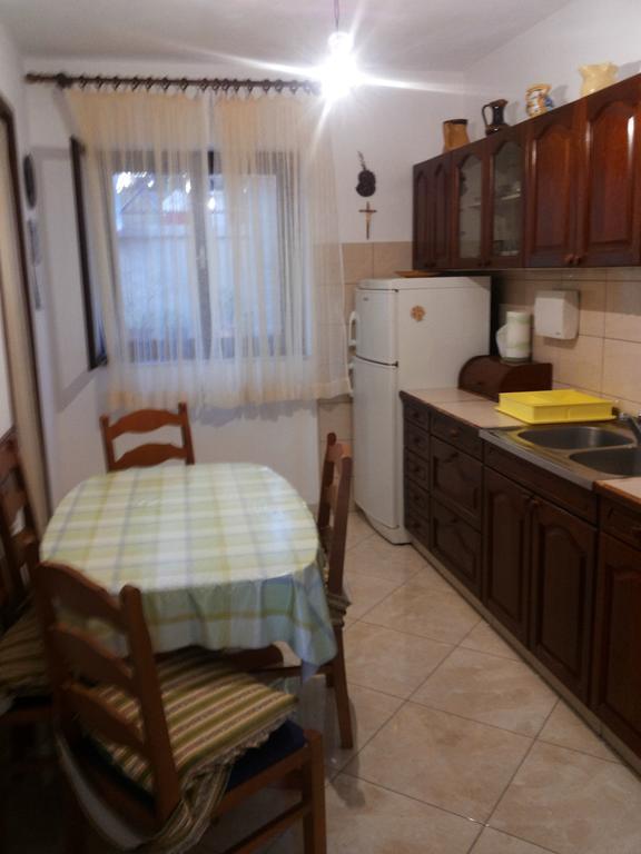 Apartment Ranka Postira Zimmer foto